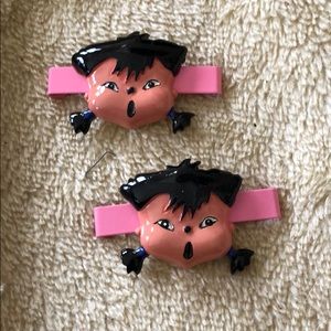 2-kitschy hair clip NWT